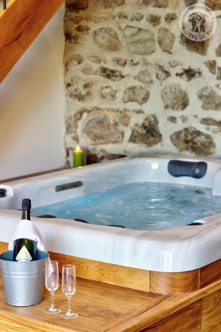Bed and Breakfast La Ferme Des Galoches Villemontais Екстер'єр фото